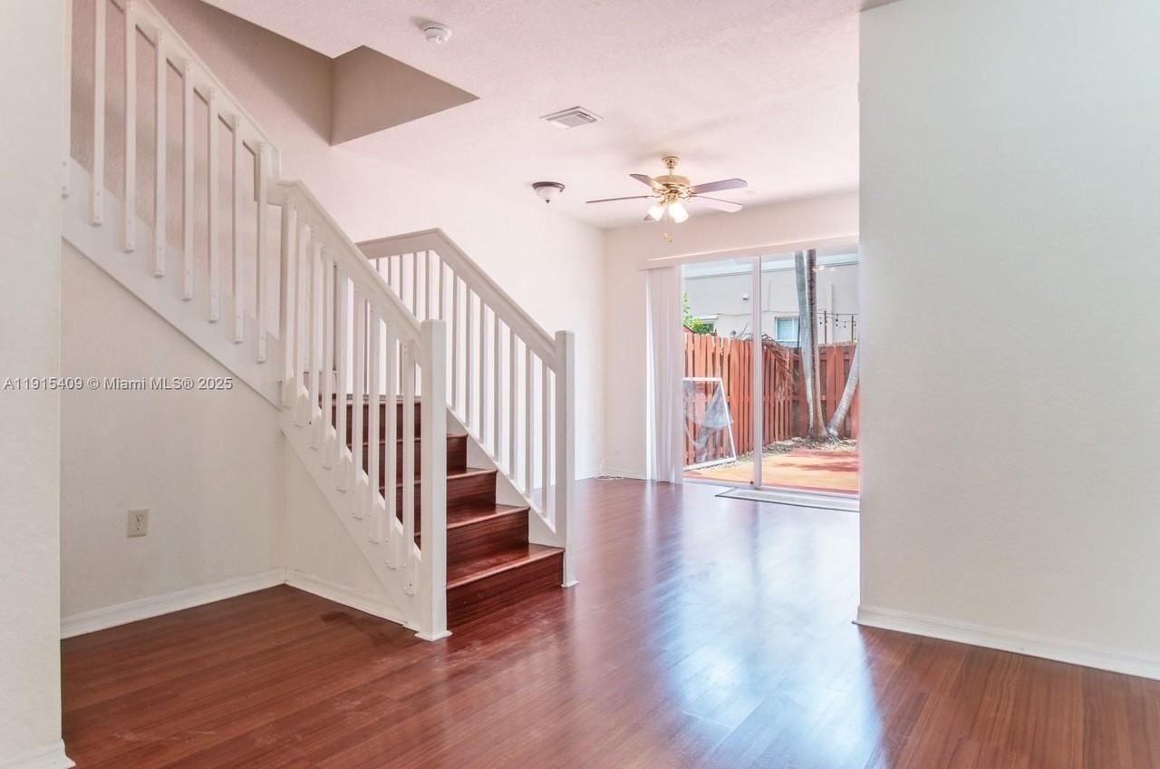 12435 Sw 125th St #12435 - Photo 6 of 30