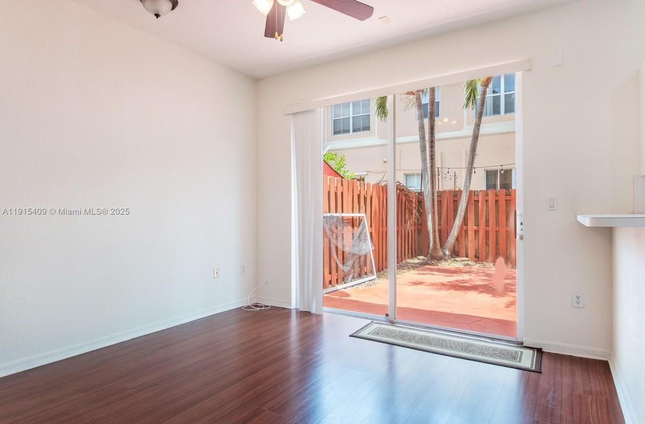 12435 Sw 125th St #12435 - Photo 7 of 30