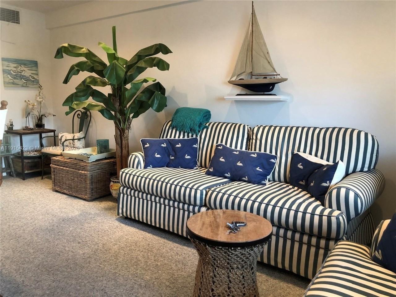 1801 S Surf Rd #4 - Photo 6 of 14