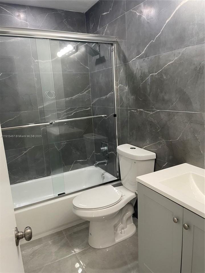 4281 Riverside Dr #1 - Photo 4 of 7