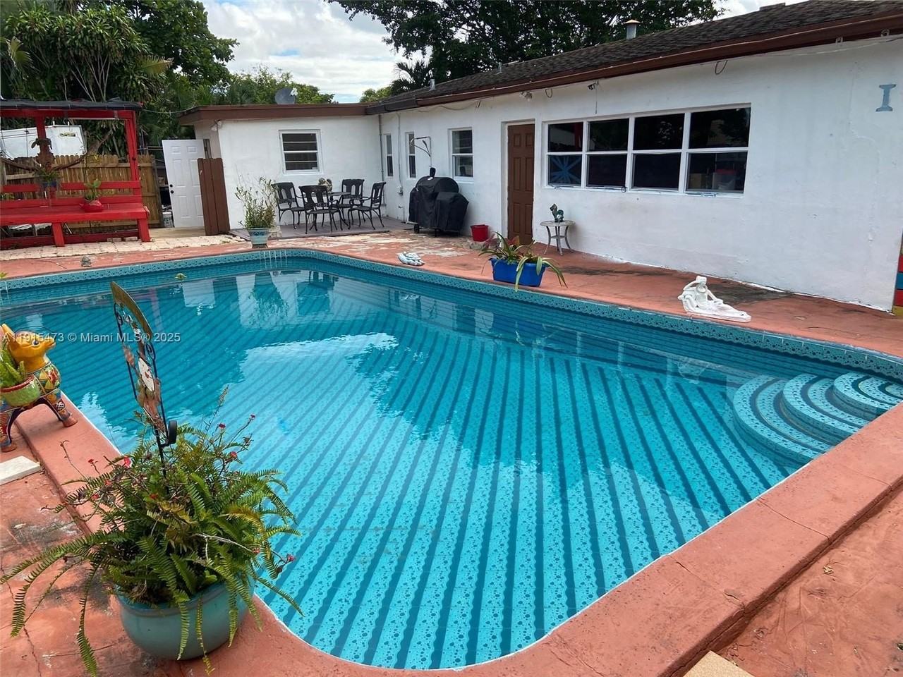 436 E Evanston Cir #2 - Photo 3 of 17