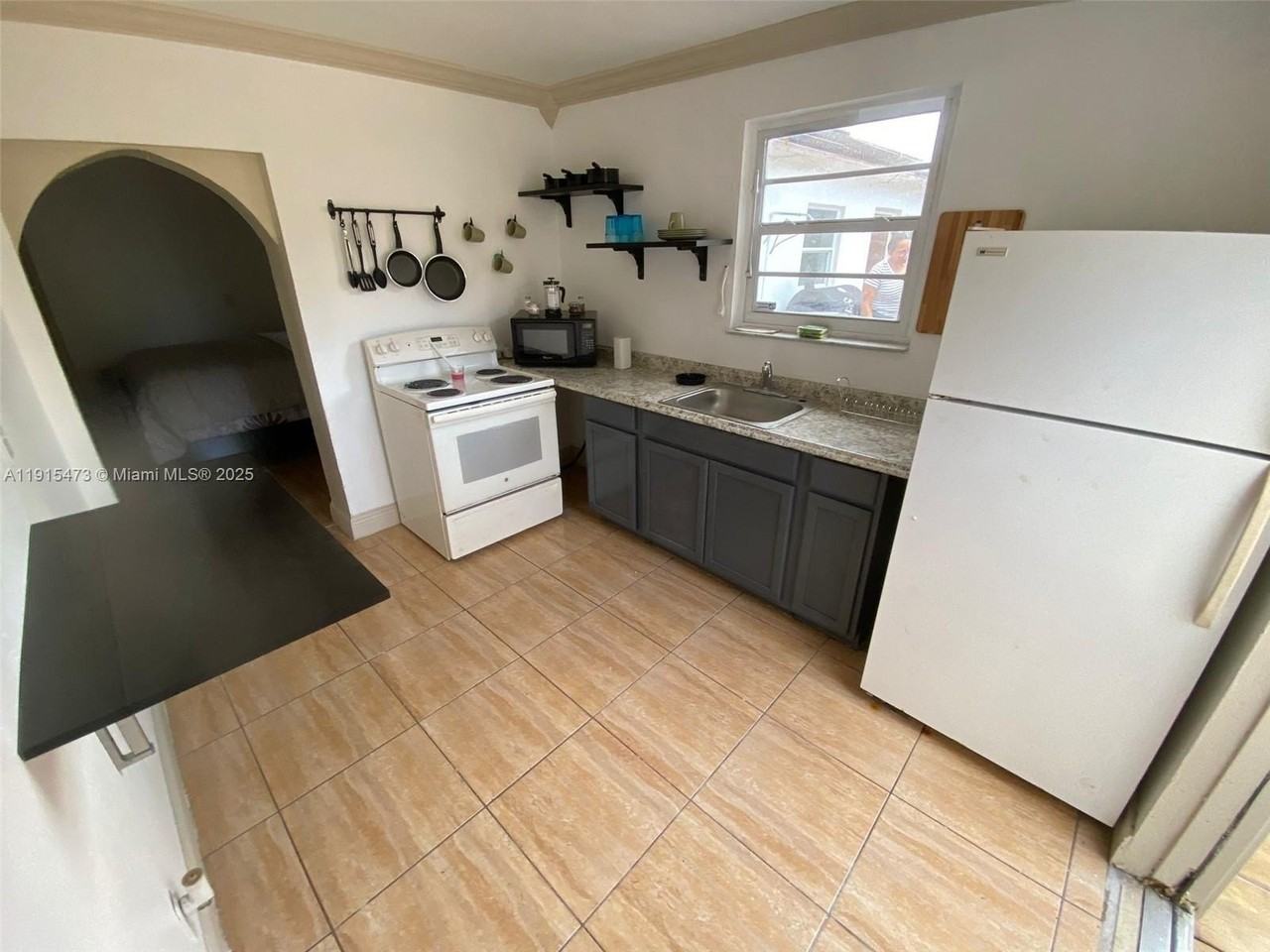 436 E Evanston Cir #2 - Photo 7 of 17