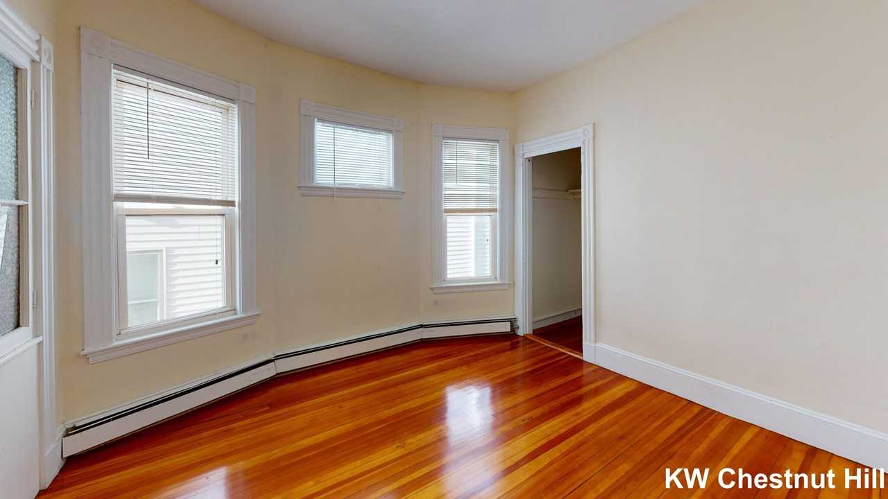 10 Sunset St #2 - Photo 5 of 7