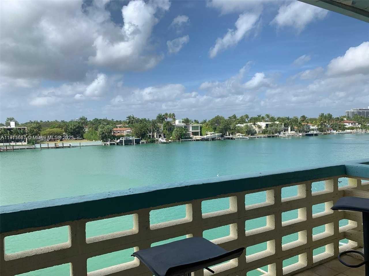 6484 Indian Creek Drive #314