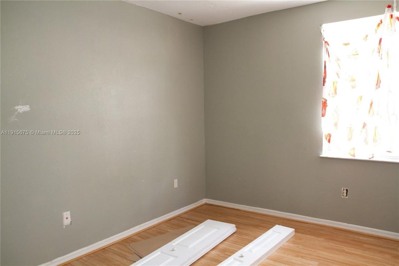 761 Se 2nd St #761 - Photo 6 of 12