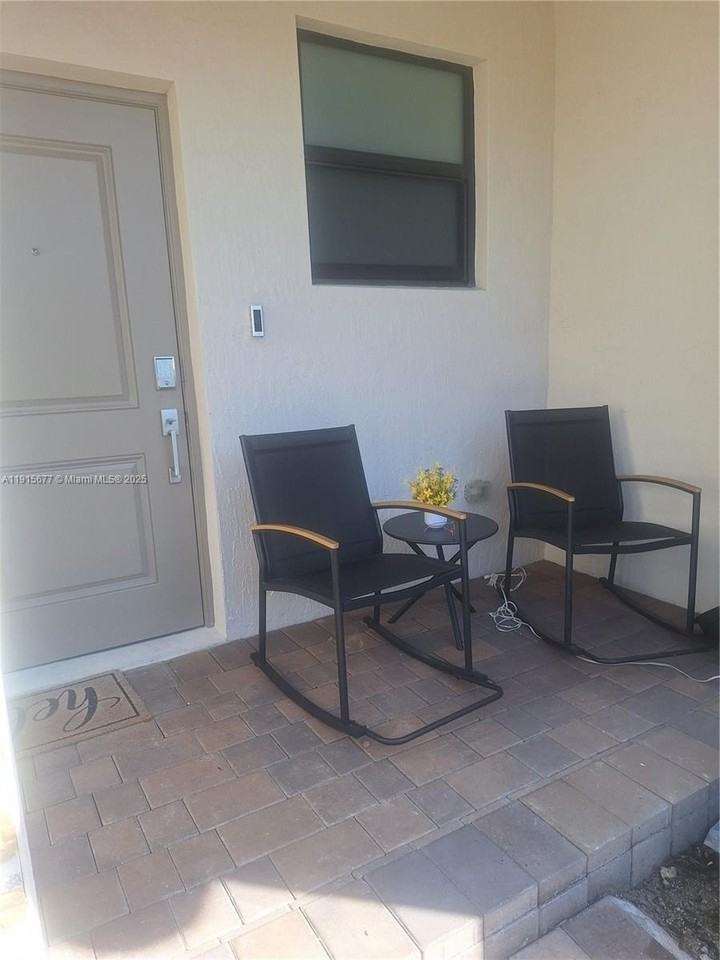 11741 Sw 245th Ter - Photo 3 of 30