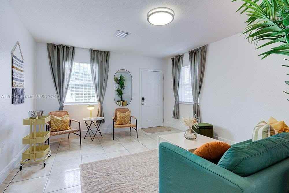 4201 Nw 24th Ave - Photo 5 of 23