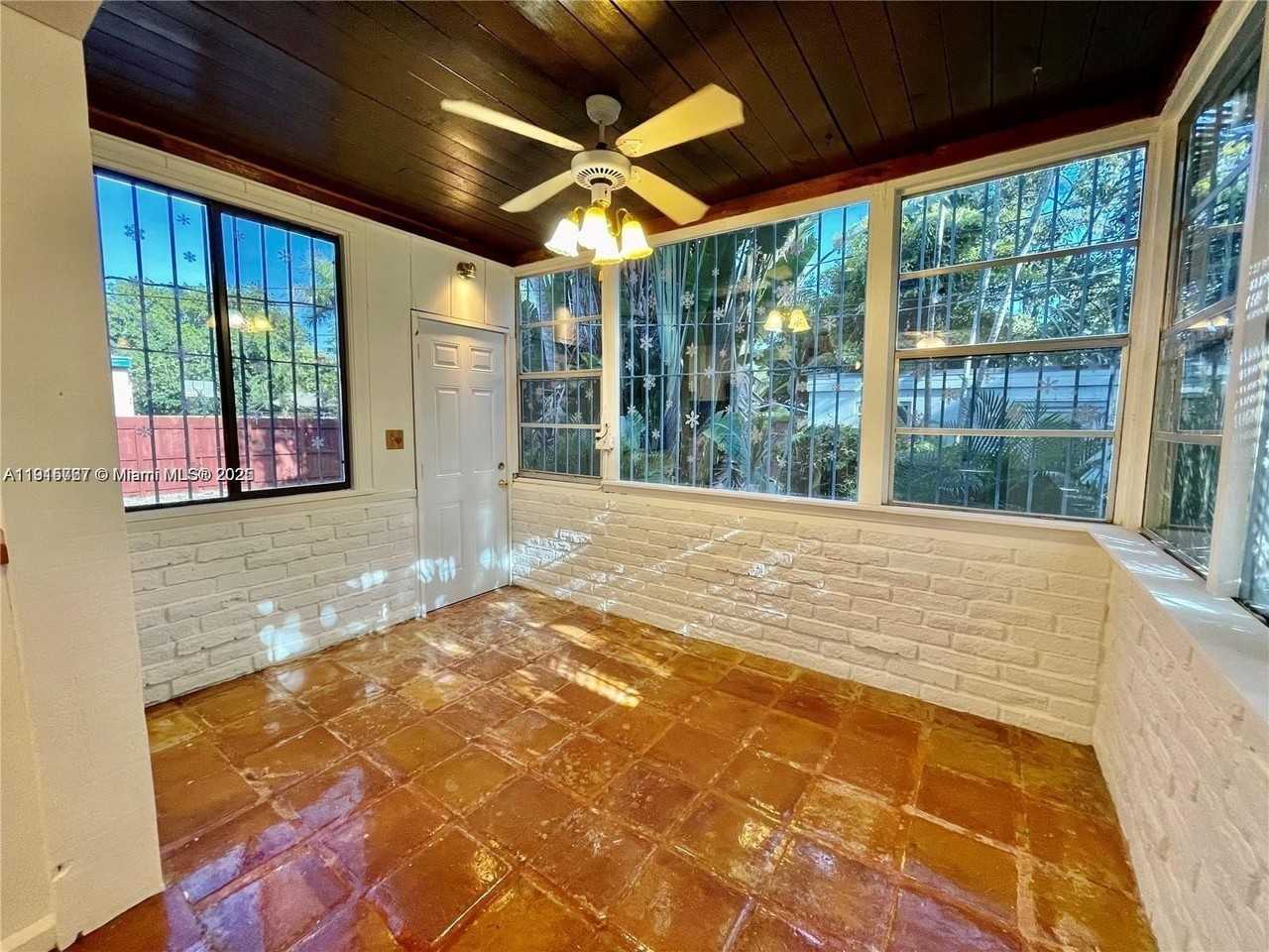 5842 Sw 60th St #0 - Photo 4 of 23