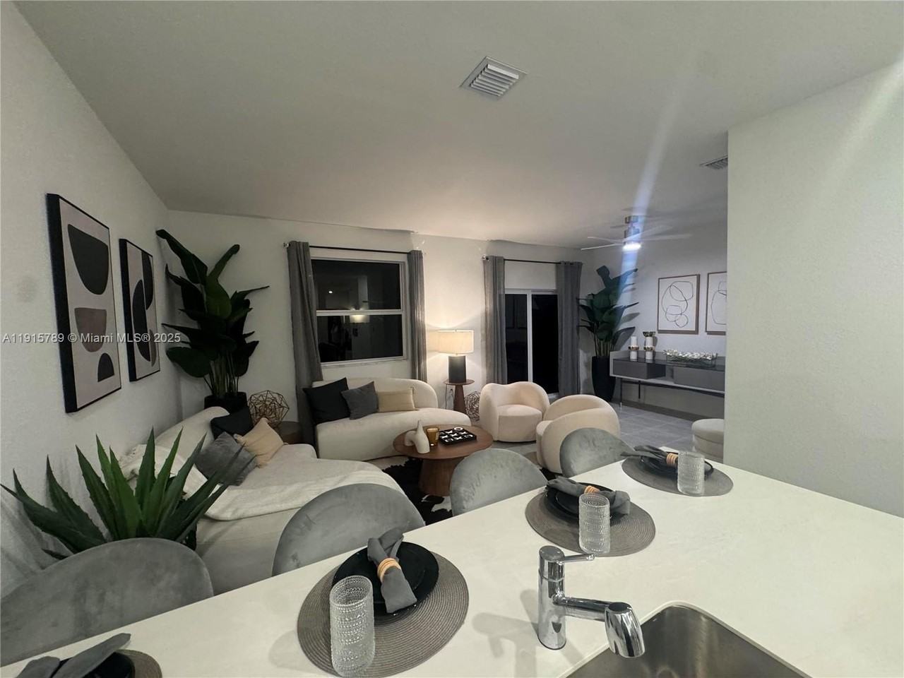 2738 Se 24th Ter - Photo 3 of 10