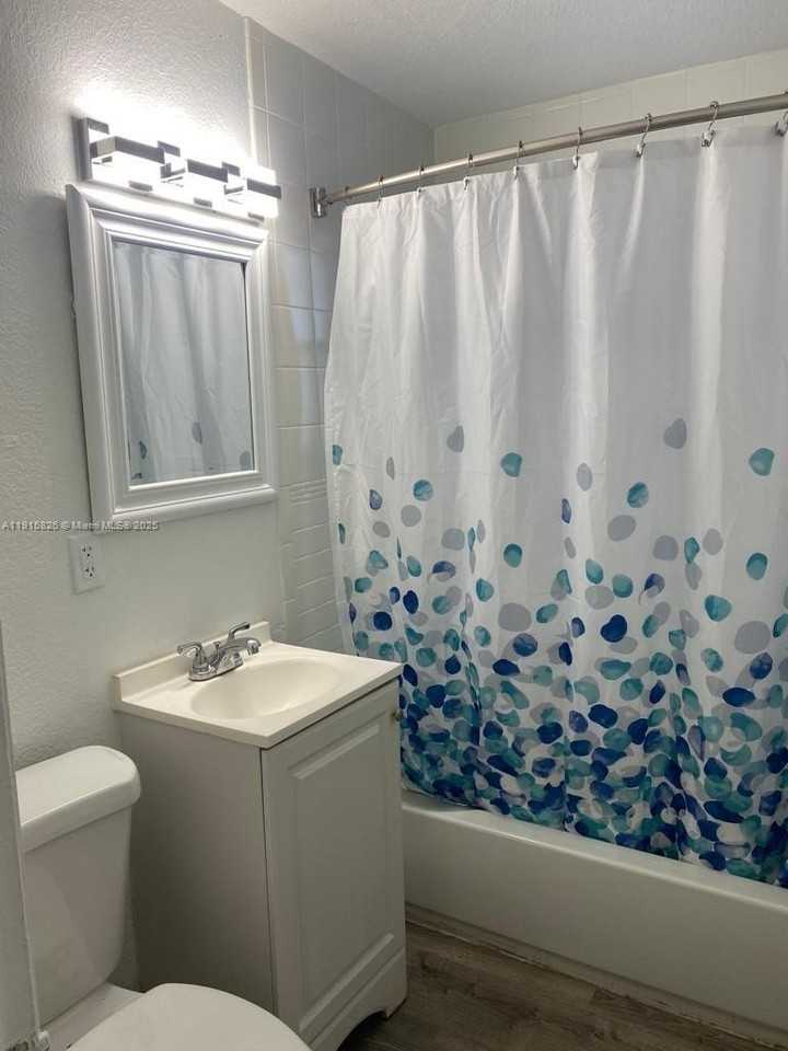 6805 Abbott Ave #7 - Photo 4 of 10