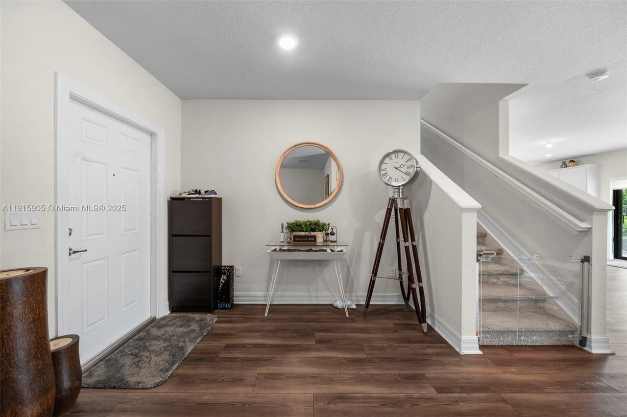 3142 Poinciana St - Photo 2 of 26