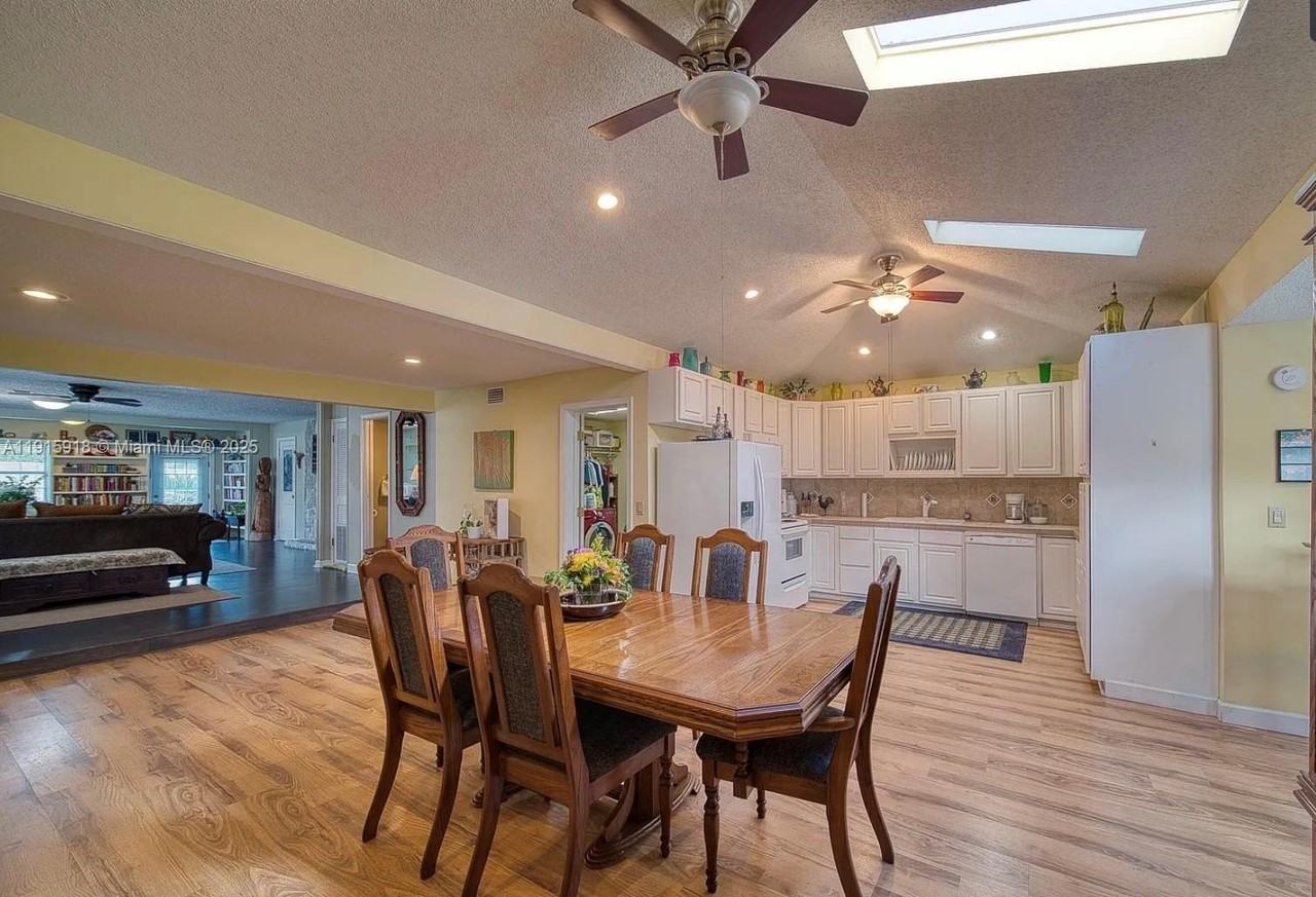 3900 West 17th Street - Photo 6 of 14