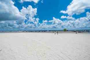 441 Collins Avenue #27 - Photo 1 of 1