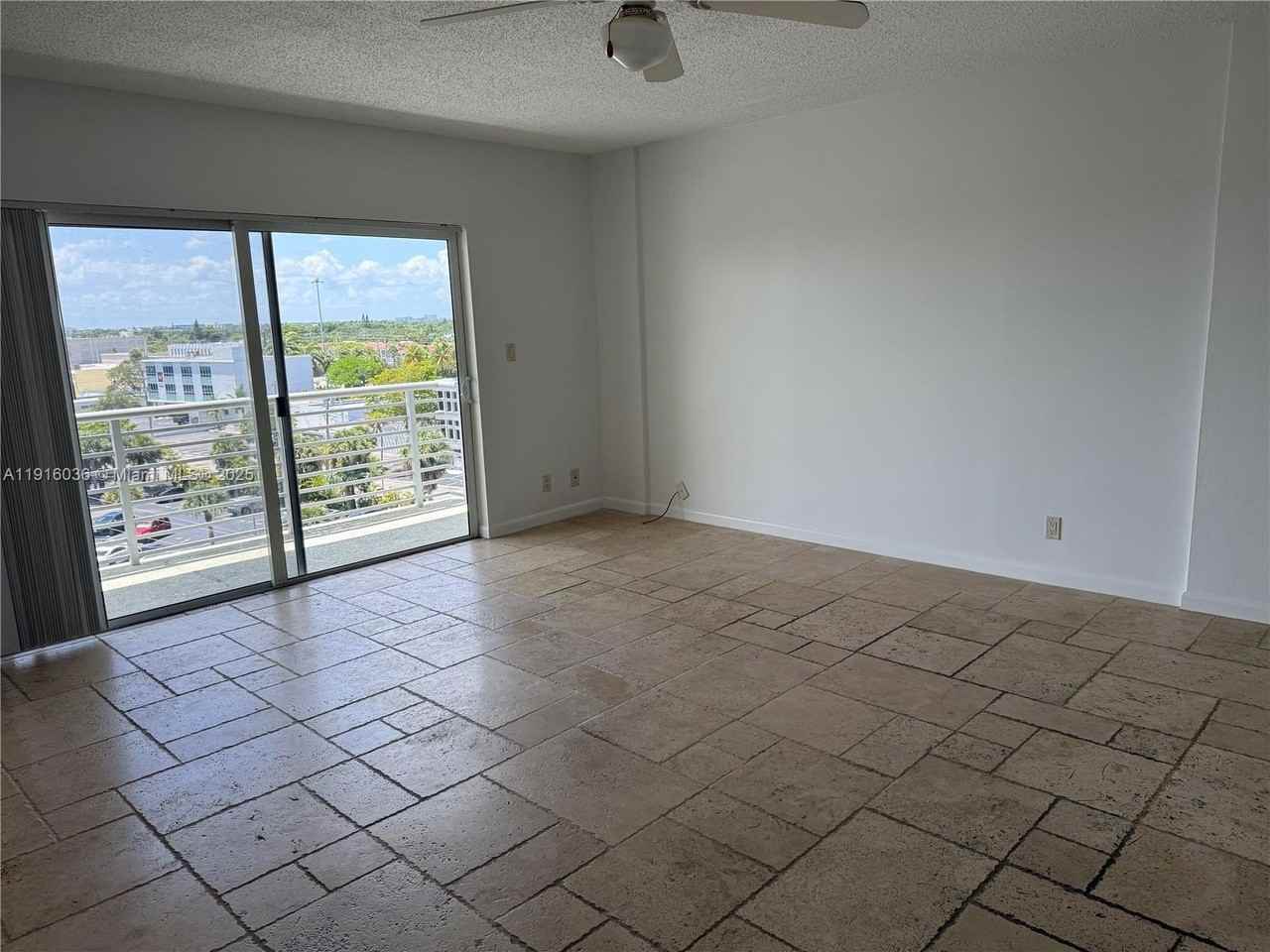 2900 Ne 30th St #A7 - Photo 6 of 11