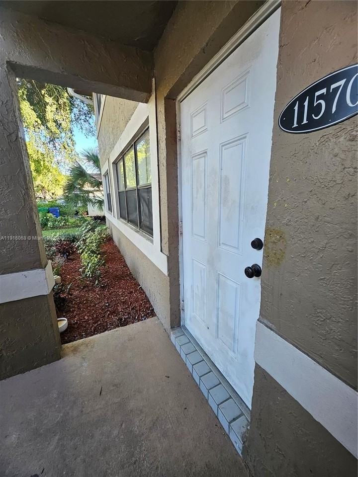 11570 Nw 42nd St #11570 - Photo 3 of 50