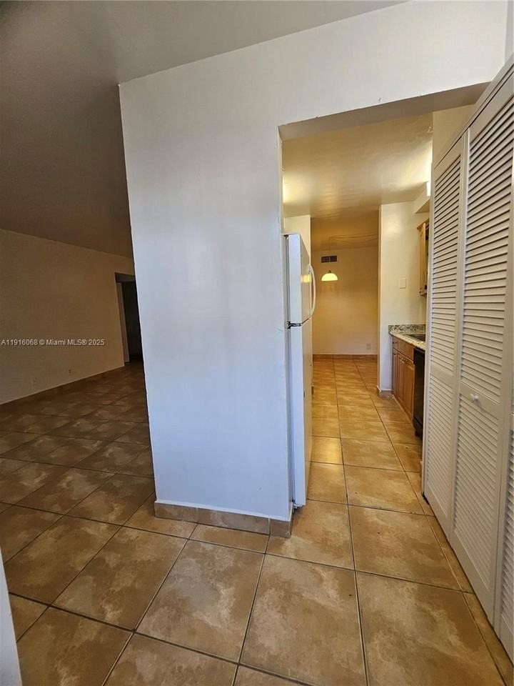 11570 Nw 42nd St #11570 - Photo 7 of 50