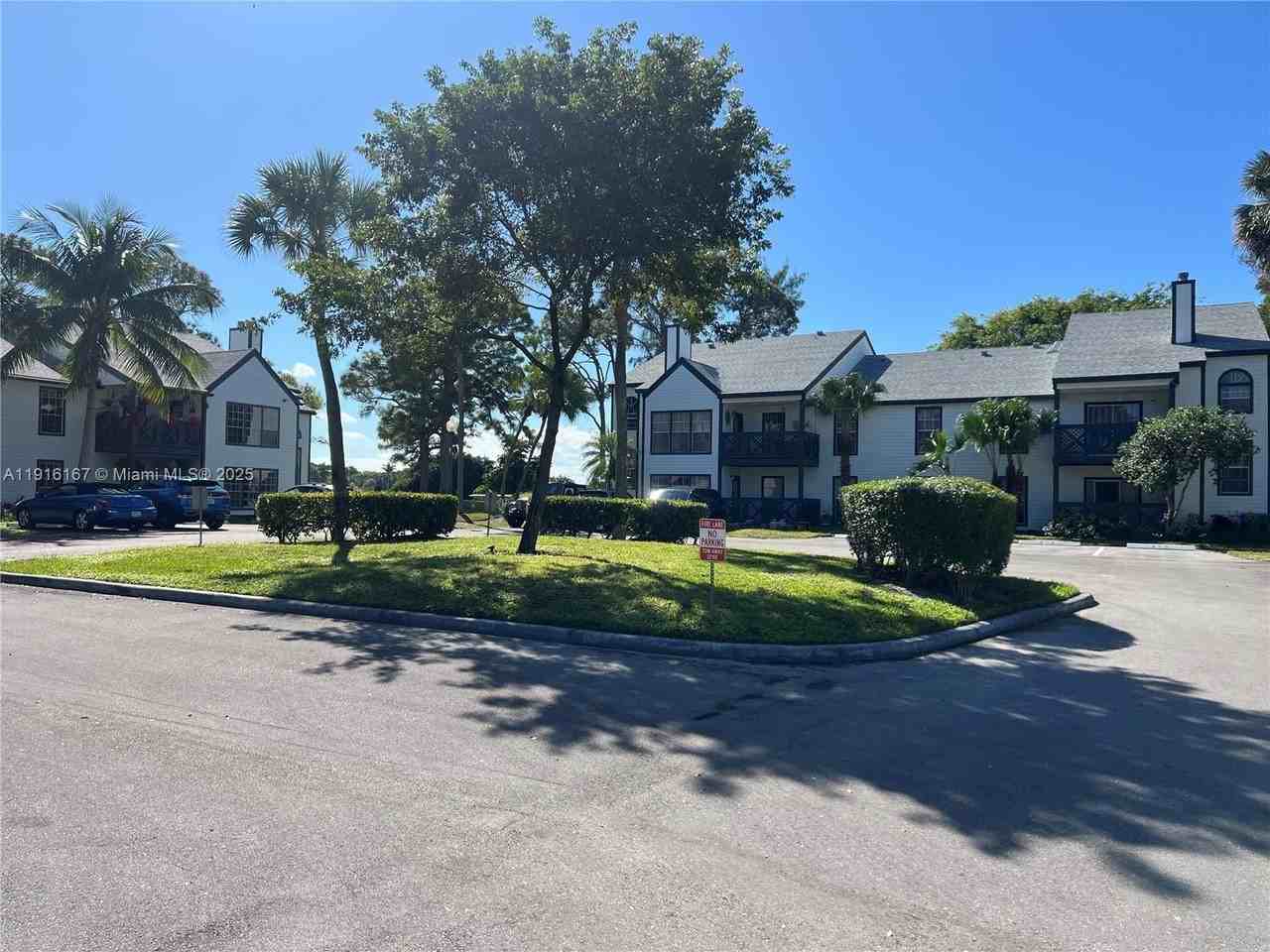 5063 Heather Hill Lane #80 - Photo 3 of 33