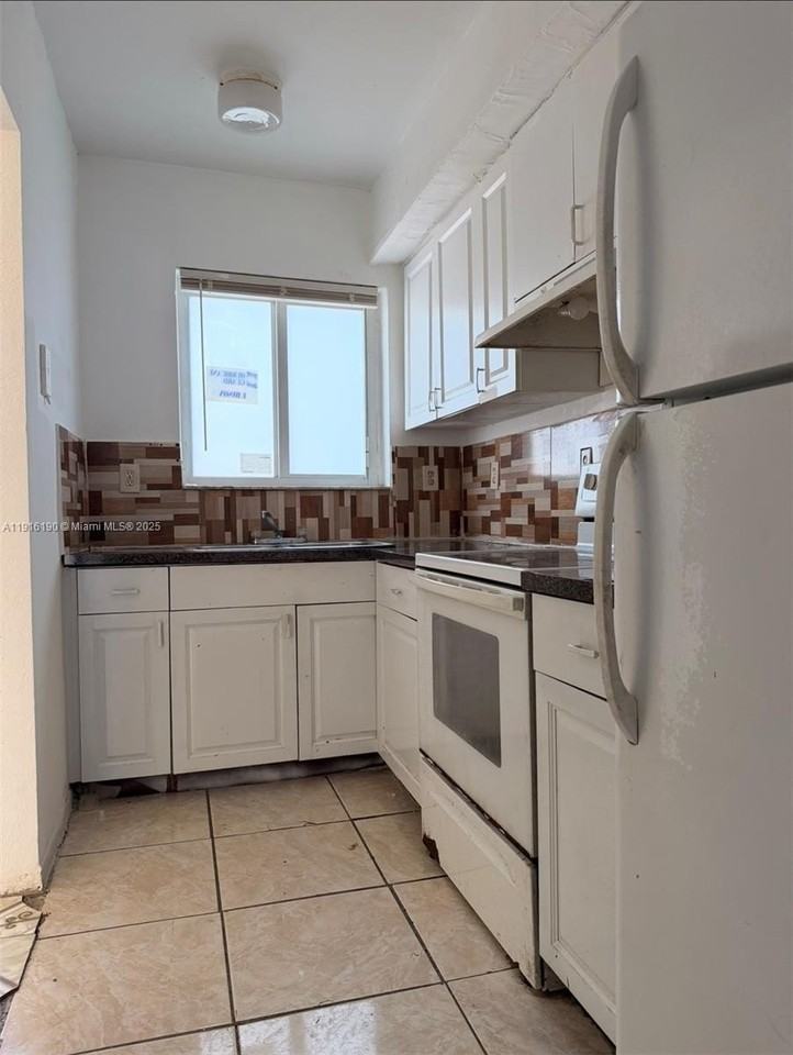 8447 Nw 4th Ave #8447