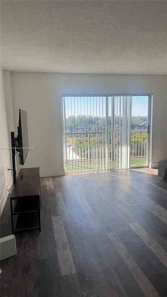 4174 Inverrary Dr #906 - Photo 3 of 20