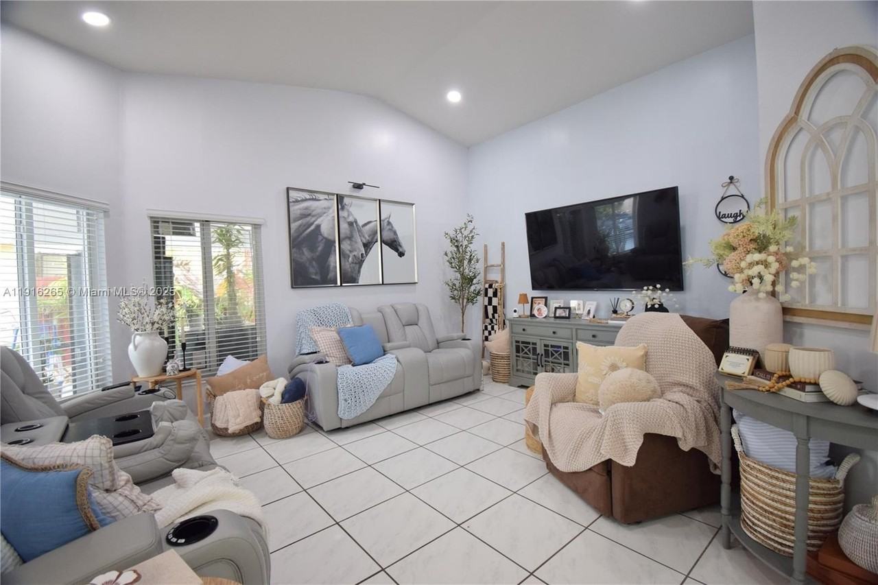 24980 Sw 127th Ct #0 - Photo 6 of 50