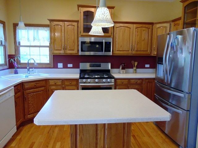 24210 Camelot Rd - Photo 3 of 25