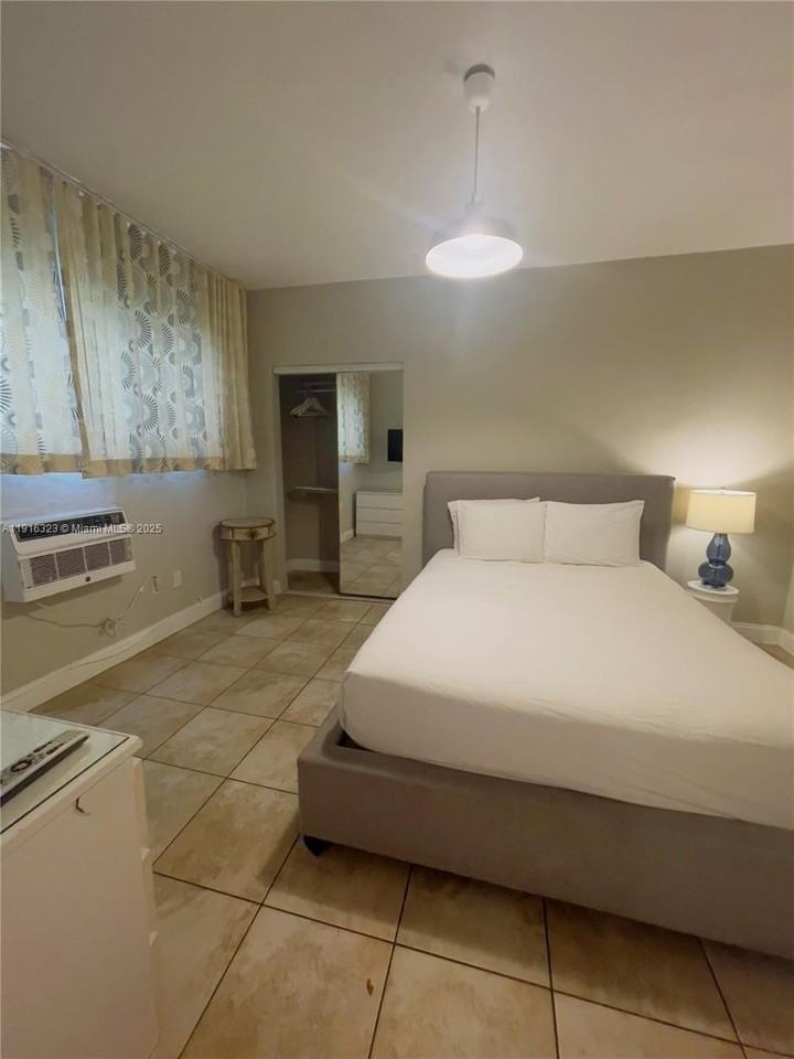 8100 Harding Avenue #509 - Photo 7 of 11