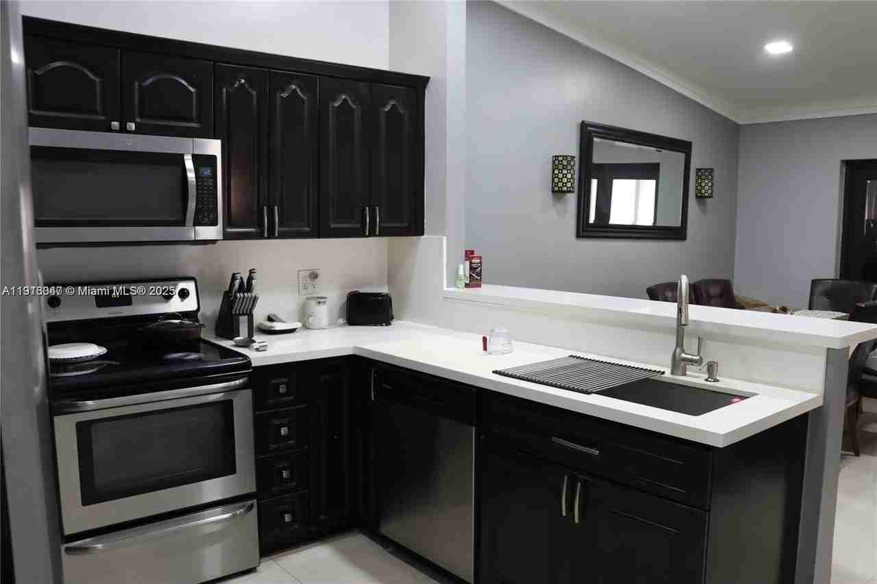 10384 Nw 128th Ter #0 - Photo 7 of 15