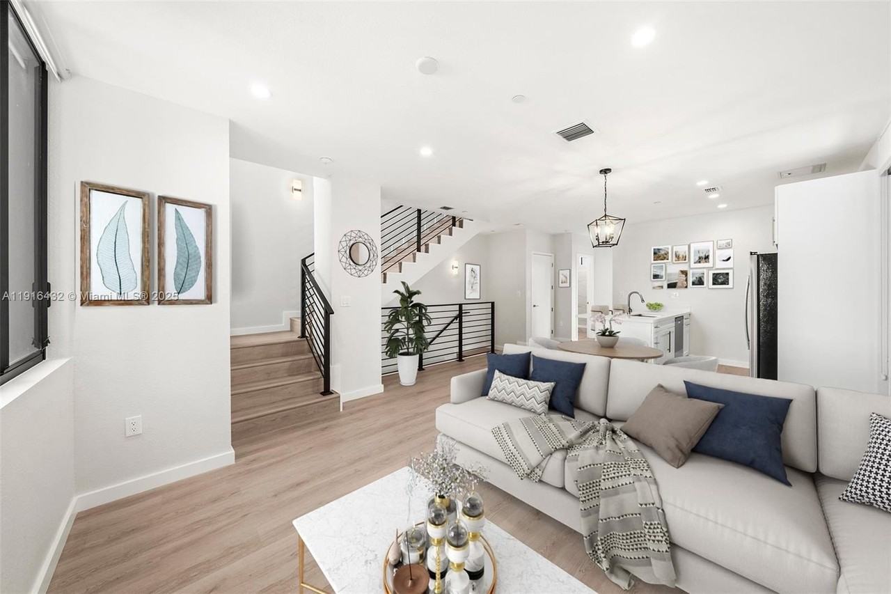 1251 Southwest 3rd Street - Photo 6 of 18