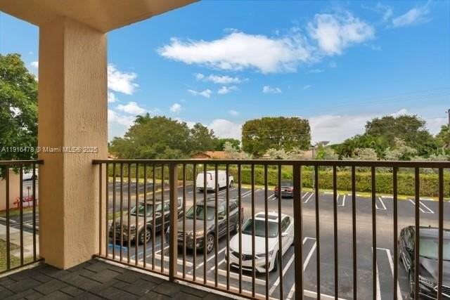 313 Villa Cir #313 - Photo 6 of 19