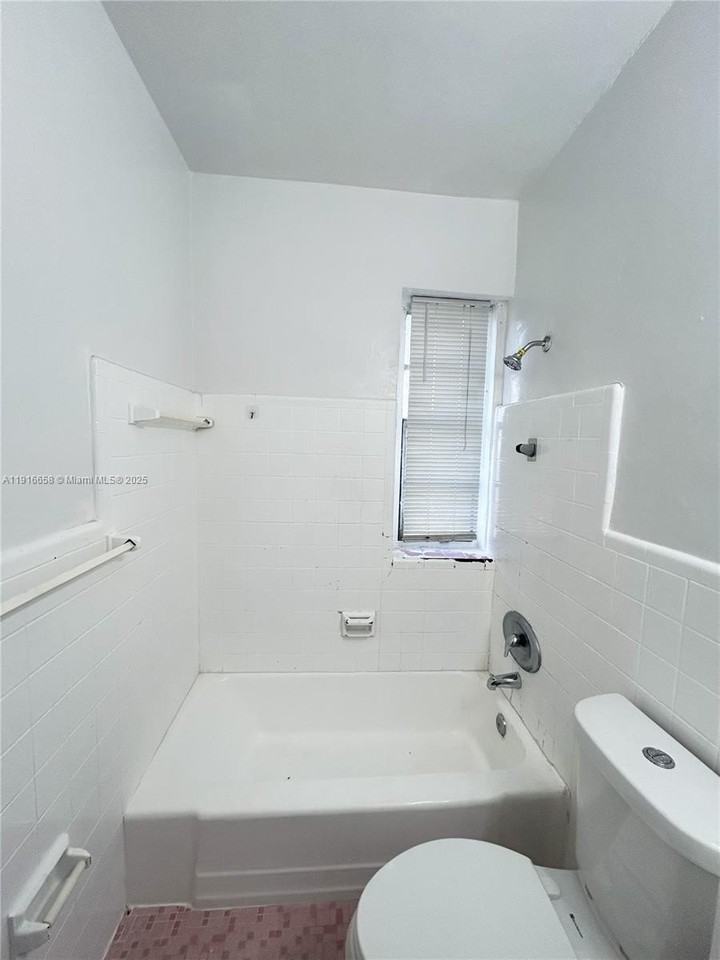 667 Ne 86th St #3B - Photo 6 of 6
