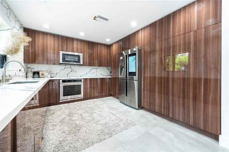 4371 Casper Ct - Photo 7 of 17