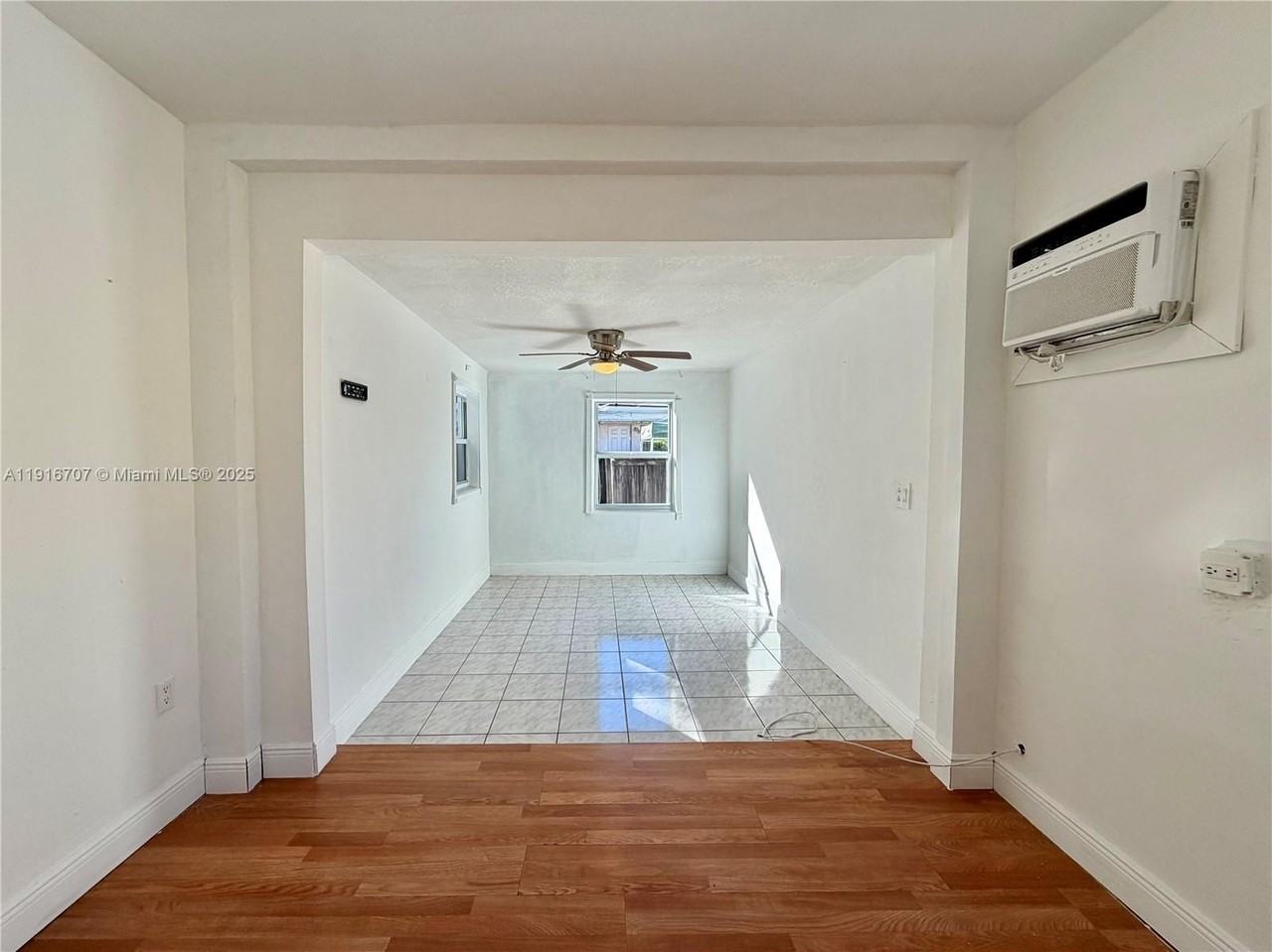 2729 Sw 24th St #2729 - Photo 4 of 11