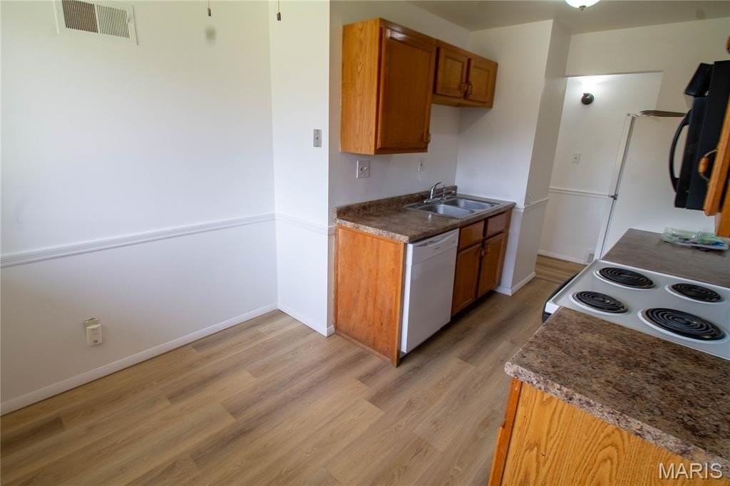 10606 Kilbourn Dr - Photo 4 of 12