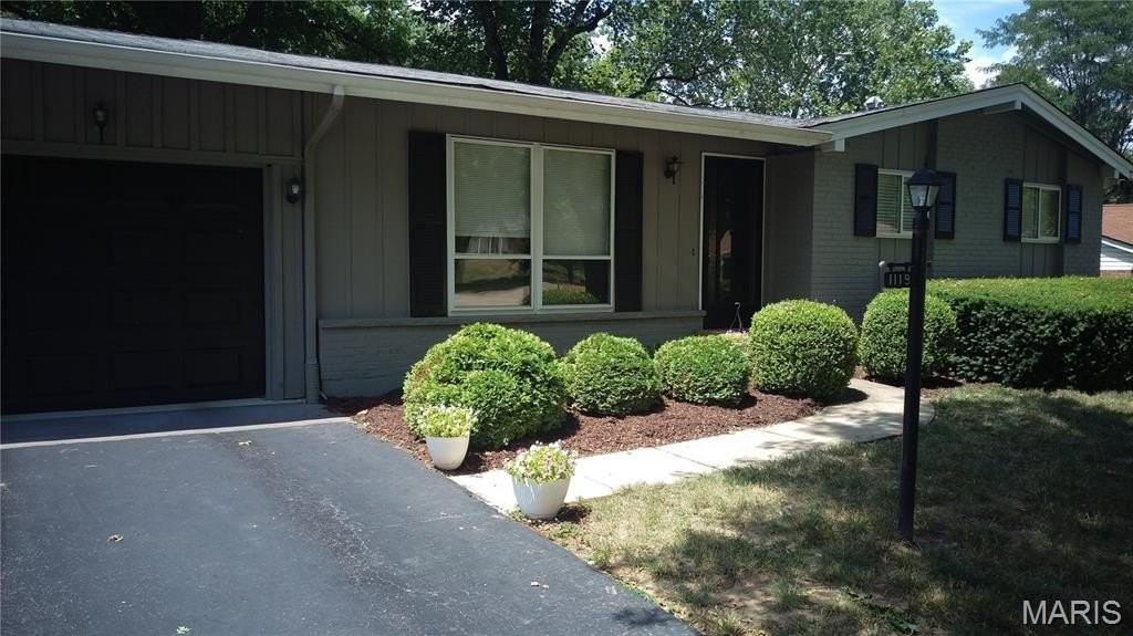 1119 Port Diane Dr - Photo 2 of 16