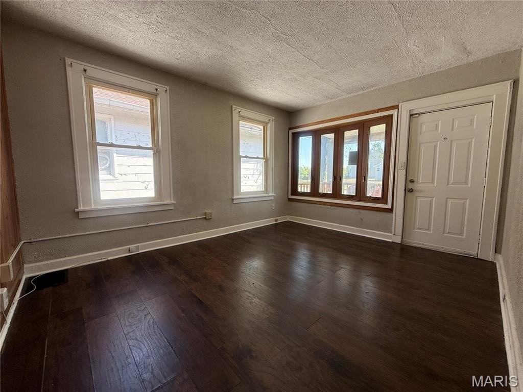 1243 Sutter Avenue - Photo 2 of 8