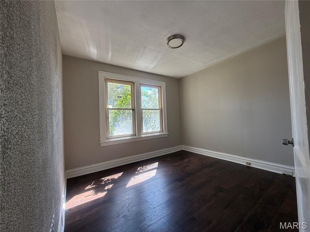 1243 Sutter Avenue - Photo 3 of 8