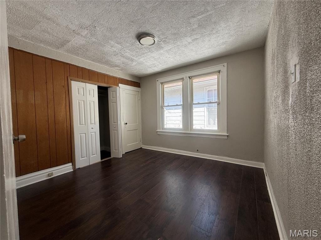 1243 Sutter Avenue - Photo 5 of 8