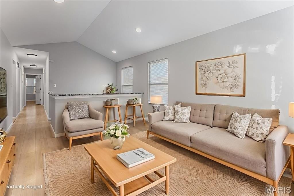 5223 Langley Ave - Photo 3 of 28