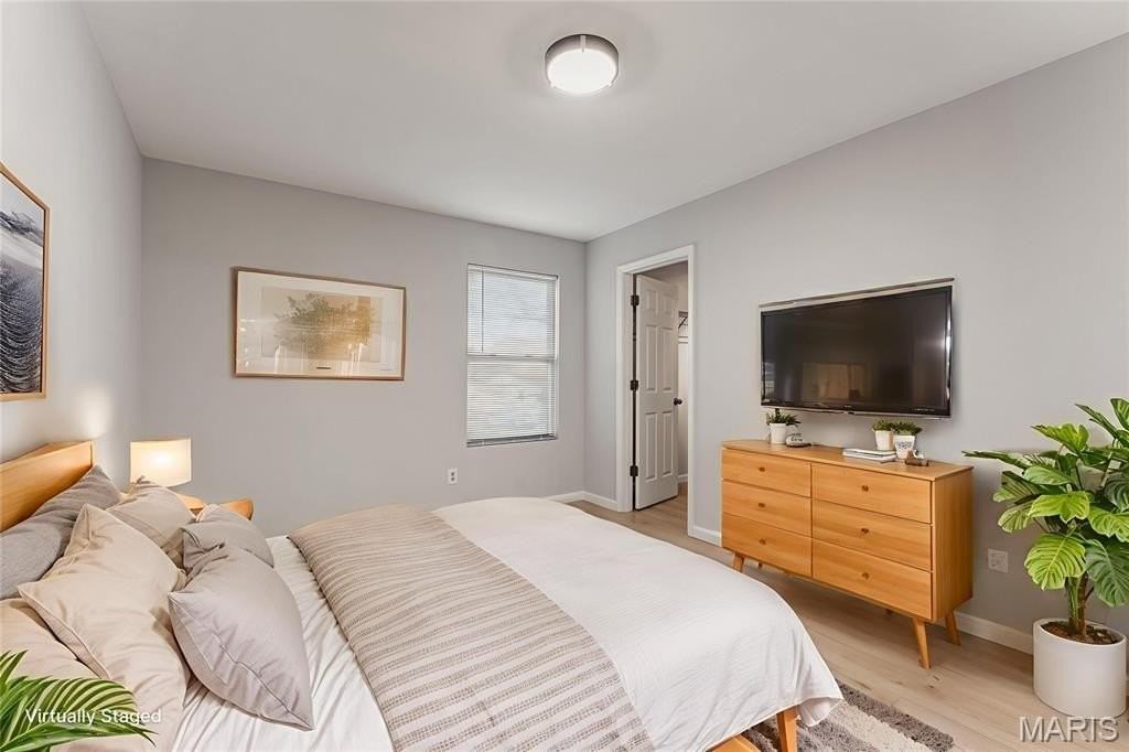 5223 Langley Ave - Photo 5 of 28