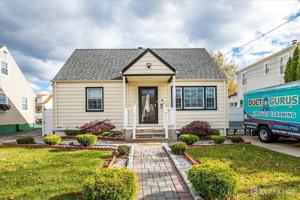 featured image of 14 Linden Street