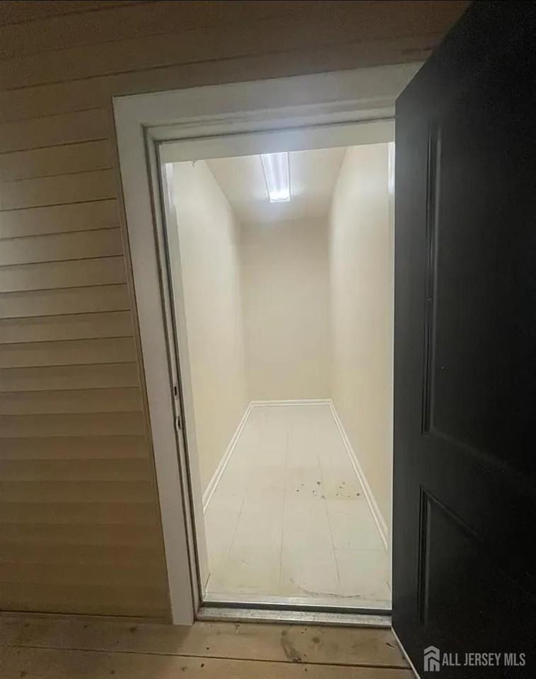 626 Strassle Way - Photo 2 of 4