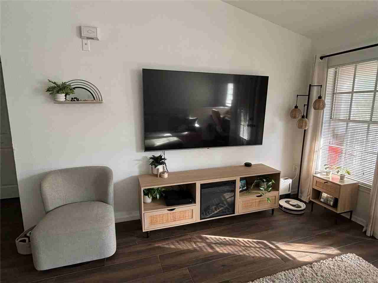 8809 Manor Loop #202 - Photo 7 of 13