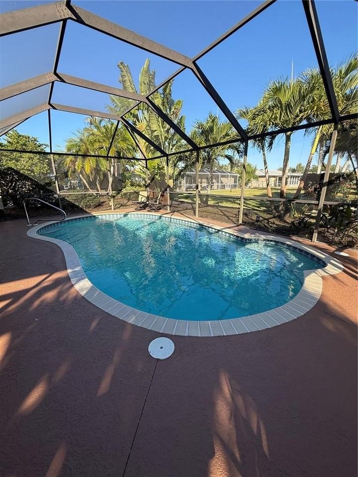 819 S Gondola Dr - Photo 2 of 49