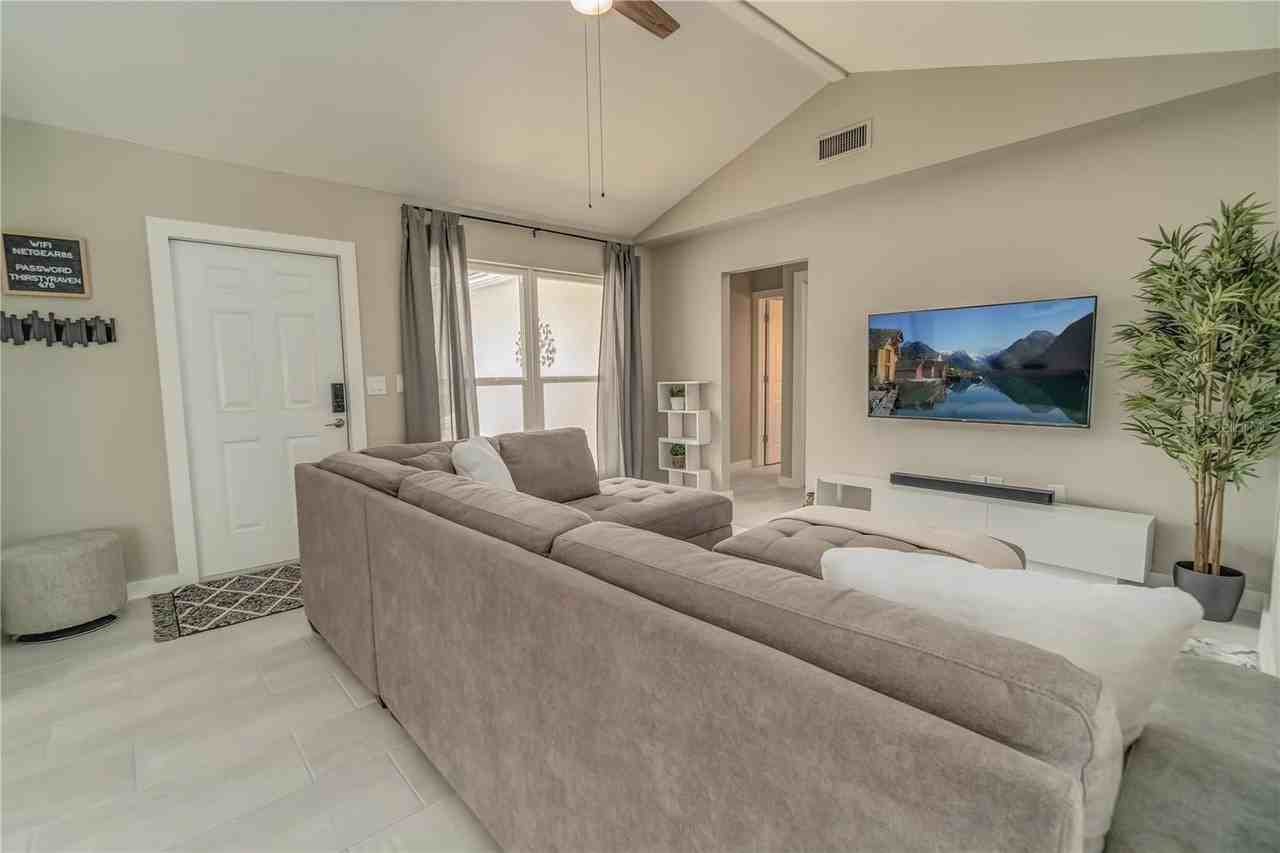 33 Caddy Rd - Photo 4 of 32