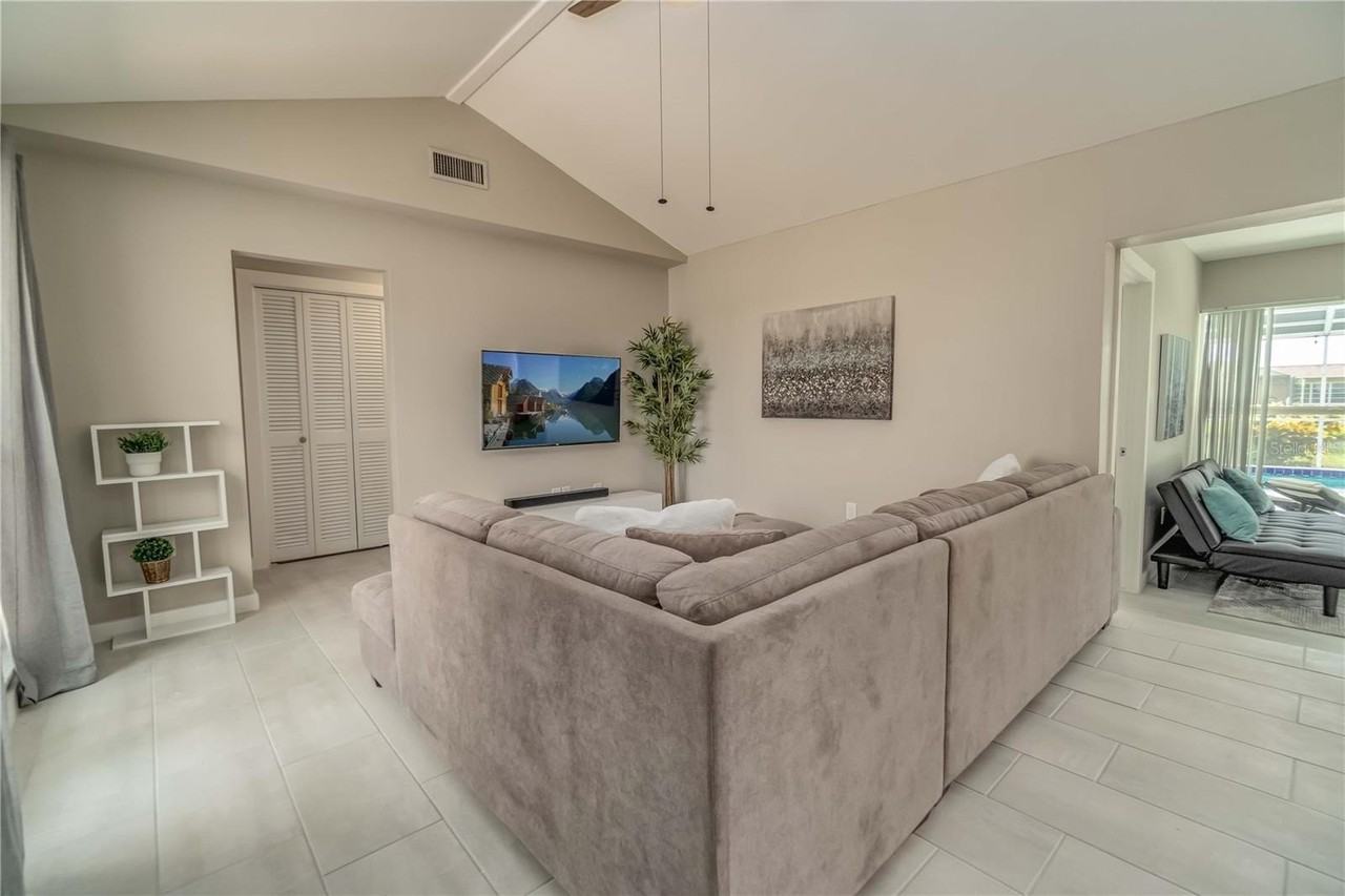 33 Caddy Rd - Photo 5 of 32