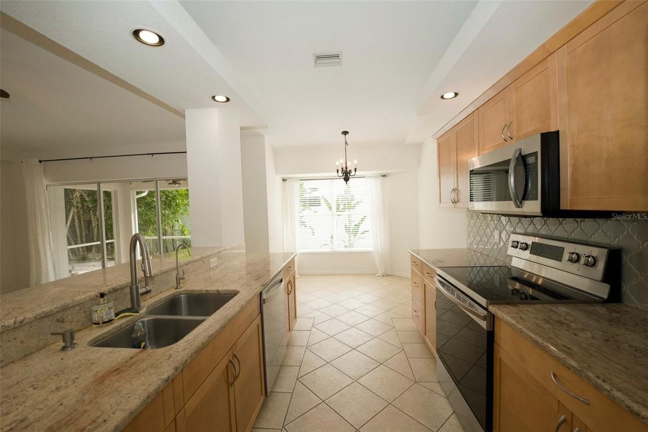 285 Marquette Rd - Photo 7 of 24