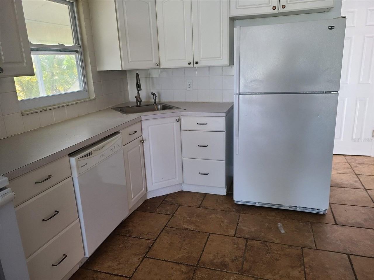 6540 Lincoln Rd - Photo 6 of 27