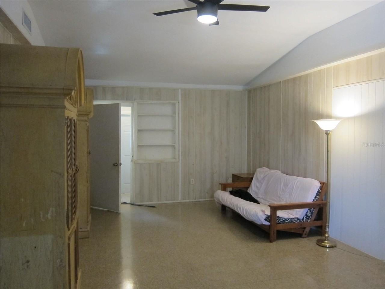 1602 Sw Williston Rd #A - Photo 3 of 8