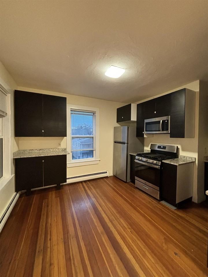 Pleasant St #3 - Photo 3 of 25