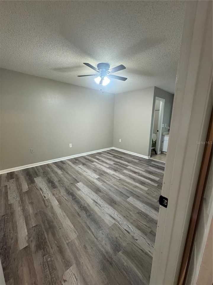 121 Shannon Dr - Photo 6 of 10